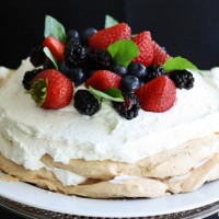 Pavlova Cake